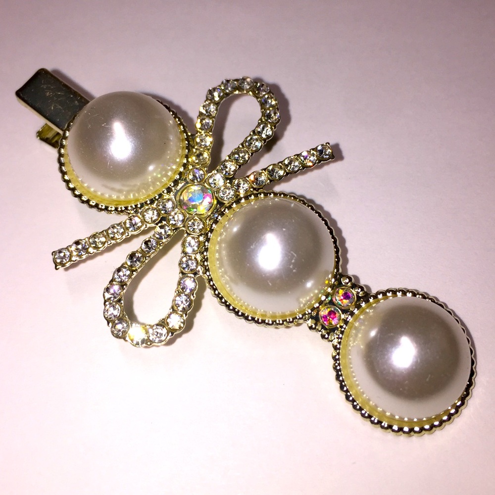 ELEGANT RHINESTONE HAIR CLIP